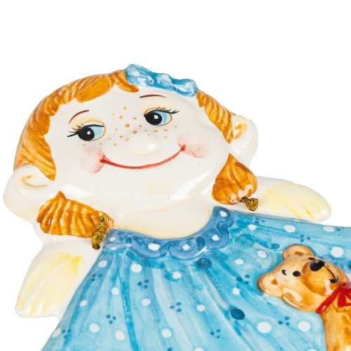 Картинка Панно декоративное Ангелочек с мишкой в синем платье керамическое авторской ручной работы КМ Ариадна КМА-ПД-87 2424680008343 фото 4