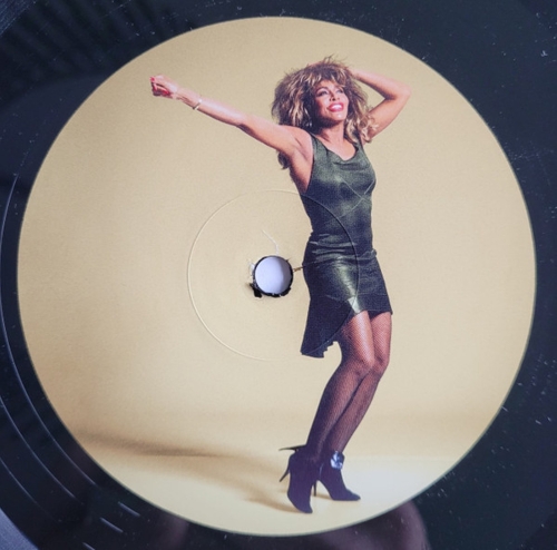 Картинка Tina Turner Queen Of Rock 'N' Roll (LP) Parlophone Records Music 402001 5054197750533 фото 4