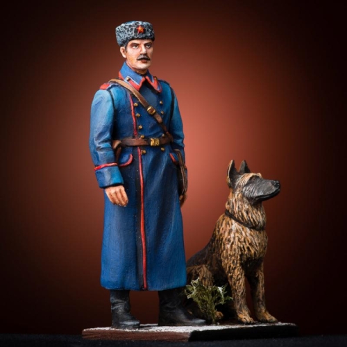 Картинка Оловянная миниатюра Старшина милиции - проводник служебной собаки в зимней форме одежды образца 1947 года Балтийская коллекция солдатиков ПР-49-01 2424680007162 фото 3